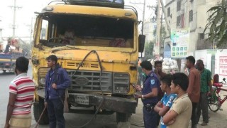 মাধবদীতে ট্রাক-পিকাপ সংঘর্ষে দুই কাপড় ব্যবসায়ী নিহত মাধবদীতে ট্রাক-পিকাপ সংঘর্ষে দুই কাপড় ব্যবসায়ী নিহত