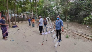 নরসিংদীতে জনসমাগম রোধে প্রশাসনের অভিযান