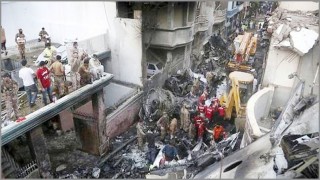 পাকিস্তানে বিধ্বস্ত বিমানের ৯৭ জন নিহত, বেঁচে আছেন দুইজন