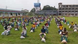 পাঁচদোনায় কমিউনিটি পুলিশের উদ্যোগে খাদ্যসামগ্রী বিতরণ পাঁচদোনায় কমিউনিটি পুলিশের উদ্যোগে খাদ্যসামগ্রী বিতরণ