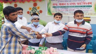 শিবপুরে নগদ অর্থসহ মাস্ক ও সাবান বিতরণ