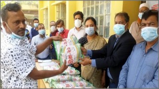 পলাশে ৪৬০ জন কৃষকের মাঝে বিনামূল্যে ধান বীজ বিতরণ পলাশে ৪৬০ জন কৃষকের মাঝে বিনামূল্যে ধান বীজ বিতরণ