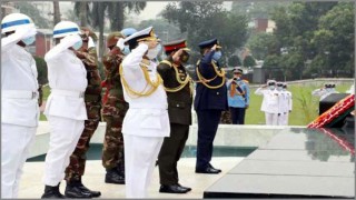 তিন বাহিনীর প্রধানের সঙ্গে প্রধানমন্ত্রীর সৌজন্য সাক্ষাৎ তিন বাহিনীর প্রধানের সঙ্গে প্রধানমন্ত্রীর সৌজন্য সাক্ষাৎ