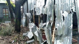 বেলাবতে পাল্টাপাল্টি মসজিদ স্থাপন নিয়ে দ্বন্দ্ব চলমান, থমথমে অবস্থা বেলাবতে পাল্টাপাল্টি মসজিদ স্থাপন নিয়ে দ্বন্দ্ব চলমান, থমথমে অবস্থা