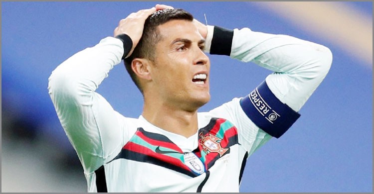 করোনায় আক্রান্ত বিশ্বের অন্যতম ফুটবলার ক্রিশ্চিয়ানো রোনালদো করোনায় আক্রান্ত বিশ্বের অন্যতম ফুটবলার ক্রিশ্চিয়ানো রোনালদো