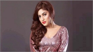 হোম আইসোলেশনে করোনা আক্রান্ত চিত্রনায়িকা মৌ, চাইলেন দোয়া হোম আইসোলেশনে করোনা আক্রান্ত চিত্রনায়িকা মৌ, চাইলেন দোয়া