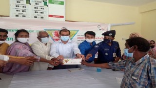 বেলাবতে "প্রধানমন্ত্রীর উপহার" নগদ অর্থ বিতরণ বেলাবতে "প্রধানমন্ত্রীর উপহার" নগদ অর্থ বিতরণ