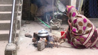 নরসিংদীতে গ্যাস সংকটে চুলা জ্বলছে না অধিকাংশ মহল্লায়