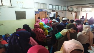 দালালের দৌরাত্ম্য জনবল ও শয্যা সংকটে মনোহরদী উপজেলা স্বাস্থ্য কমপ্লেক্স