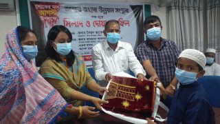 পলাশে ইমাম ও এতিমদের মাঝে খাবার ও নগদ অর্থ বিতরণ