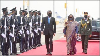 মালদ্বীপে পৌঁছেছেন প্রধানমন্ত্রী শেখ হাসিনা মালদ্বীপে পৌঁছেছেন প্রধানমন্ত্রী শেখ হাসিনা