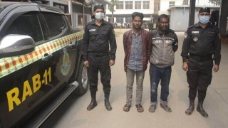 লবণভর্তি কাভার্ডভ্যানে মিলল ১৯ হাজার পিস ইয়াবা, গ্রেফতার দুই লবণভর্তি কাভার্ডভ্যানে মিলল ১৯ হাজার পিস ইয়াবা, গ্রেফতার দুই