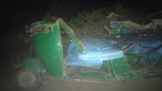 রায়পুরায় সিএনজি-মাইক্রোবাসের সংঘর্ষে সিএনজির চালক নিহত