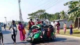 ময়মনসিংহে বাসের ধাক্কায় অটোরিকশার ৭ যাত্রী নিহত ময়মনসিংহে বাসের ধাক্কায় অটোরিকশার ৭ যাত্রী নিহত
