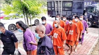 মালয়েশিয়ায় স্বাস্থ্যবিধি ভেঙে ঈদের নামাজে অংশ নেয়ায় গ্রেপ্তার ৪৮ বাংলাদেশি রিমান্ডে