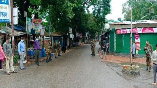 রায়পুরায় কঠোর অবস্থানে প্রশাসন, স্বাস্থ্যবিধি না মানায় জরিমানা