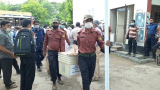 রাত পোহালে পলাশ উপজেলার দুই ইউপি’র ভোট, কেন্দ্রে পৌছেছে সরঞ্জাম রাত পোহালে পলাশ উপজেলার দুই ইউপি’র ভোট, কেন্দ্রে পৌছেছে সরঞ্জাম