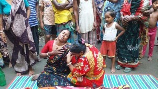 পলাশে গাছের কাঁঠাল পারাকে কেন্দ্র করে প্রতিপক্ষের হামলায় নিহত ১  পলাশে গাছের কাঁঠাল পারাকে কেন্দ্র করে প্রতিপক্ষের হামলায় নিহত ১