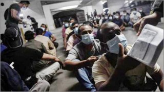 মালয়েশিয়ায় বাংলাদেশিসহ ২০৫ শ্রমিক আটক