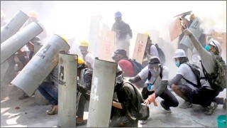 মিয়ানমারে নিরাপত্তা বাহিনীর গুলিতে একদিনেই নিহত ১৮