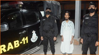 নারায়ণগঞ্জে ফুটপাতে চাঁদাবাজি: গ্রেফতার-১