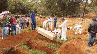 বিশ্বজুড়ে করোনায় প্রাণহানি ২৬ লাখ ছাড়িয়েছে