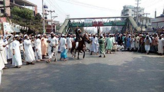 নরসিংদীতে শান্তিপূর্ণ পরিবেশে হরতাল পালন, দুপুরের পর যান চলাচল স্বাভাবিক