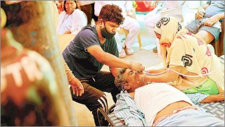 ভারতে ৫ মিনিট অক্সিজেন না থাকায় চিকিৎসাধীন ১১ রোগীর মৃত্যু