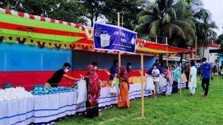 পলাশে কর্মহীন মানুষের জন্য এক টাকায় ঈদ বাজার! পলাশে কর্মহীন মানুষের জন্য এক টাকায় ঈদ বাজার!