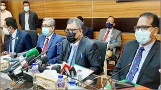 দক্ষিণ আফ্রিকা থেকে আসা ২৪০ জনেরই ঠিকানা ভুল, ফোনও বন্ধ! দক্ষিণ আফ্রিকা থেকে আসা ২৪০ জনেরই ঠিকানা ভুল, ফোনও বন্ধ!