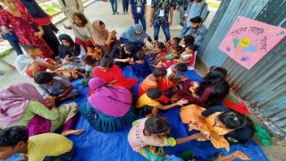 ঈদ উপলক্ষে পথশিশুদের নিয়ে মেহেদী উৎসব