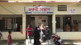 নরসিংদীতে এক ব্যক্তিকে তুলে নিয়ে কুপিয়ে আহত করেছে দুর্বৃত্বরা