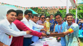 পলাশে ফুটবল টুর্নামেন্ট অনুষ্ঠিত