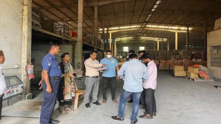 পলাশে ব্যাটারি কারখানাকে ৩ লাখ টাকা অর্থদণ্ড