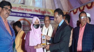 পলাশে গুণিজন ও শিক্ষার্থীদের সংবর্ধনা পলাশে গুণিজন ও শিক্ষার্থীদের সংবর্ধনা