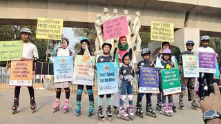 নিরাপদ সড়কের দাবিতে একদল ইয়থ স্কেটার নিরাপদ সড়কের দাবিতে একদল ইয়থ স্কেটার