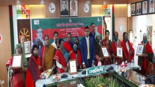 নরসিংদীতে ১৬ মহিলা বীরমুক্তিযোদ্ধাকে সম্মাননা প্রদান