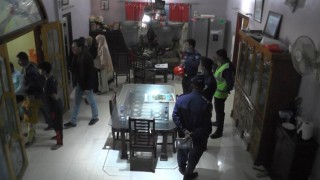 ঘোড়াশালে ডাকাতের হামলায় সাবেক পৌরমেয়র আহত, টাকা ও স্বর্ণালঙ্কার লুট ঘোড়াশালে ডাকাতের হামলায় সাবেক পৌরমেয়র আহত, টাকা ও স্বর্ণালঙ্কার লুট