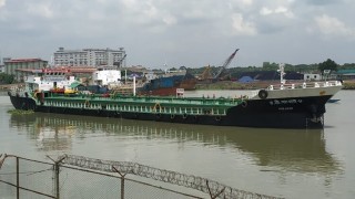 দেশে পৌঁছালো ভারত থেকে আমদানি করা অপরিশোধিত জ্বালানি তেল