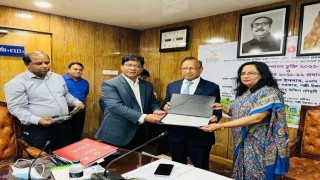 শুদ্ধাচার পুরস্কার পেলেন স্থানীয় সরকার বিভাগের চার কর্মচারী