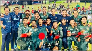 টাইগারদের ৩ কোটি টাকা পুরস্কার দেওয়ার ঘোষণা টাইগারদের ৩ কোটি টাকা পুরস্কার দেওয়ার ঘোষণা