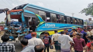 মরজালে যাত্রীবাহীবাস নিয়ন্ত্রণ হারিয়ে চার গাড়িতে ধাক্কায় আহত ১৫