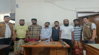 রায়পুরায় ডাকাতির প্রস্তুতির সময় বন্দুক ও দেশীয় অস্ত্রসহ ৬ জন গ্রেপ্তার