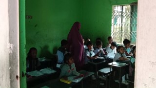 শিবপুরে সরকারি নির্দেশনা উপেক্ষা করে পাঠদান কার্যক্রম শিবপুরে সরকারি নির্দেশনা উপেক্ষা করে পাঠদান কার্যক্রম