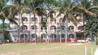 শিবপুরে কারণ ছাড়াই বিদ্যালয় পরিচালনা কমিটির নির্বাচন স্থগিত করায় ক্ষোভ শিবপুরে কারণ ছাড়াই বিদ্যালয় পরিচালনা কমিটির নির্বাচন স্থগিত করায় ক্ষোভ