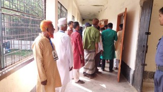 নরসিংদীতে চলছে জেলা পরিষদ নির্বাচনের ভোট গ্রহণ নরসিংদীতে চলছে জেলা পরিষদ নির্বাচনের ভোট গ্রহণ