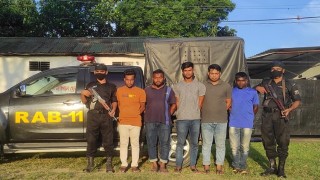 শিবপুরে পরিবহনে চাঁদাবাজির সময় ৫ জন আটক শিবপুরে পরিবহনে চাঁদাবাজির সময় ৫ জন আটক