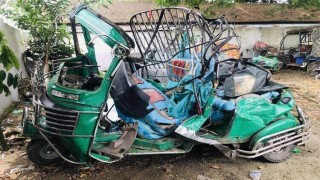 শিবপুরে গাড়ীর ধাক্কায় সিএনজিচালকসহ তিনজন নিহত