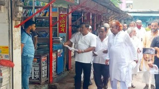 খালেদা জিয়ার মুক্তি ও সুচিকিৎসার দাবিতে নরসিংদী বিএনপির লিফলেট বিতরণ