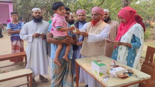 পলাশে দুস্থদের ফ্রি মেডিকেল চেকআপ ও ওষুধ বিতরণ পলাশে দুস্থদের ফ্রি মেডিকেল চেকআপ ও ওষুধ বিতরণ